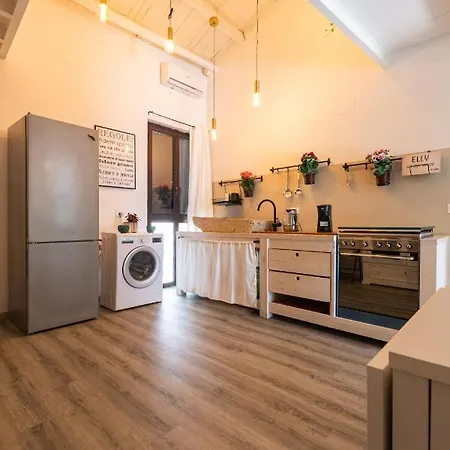 Vakantiehuis Elly House Palermo