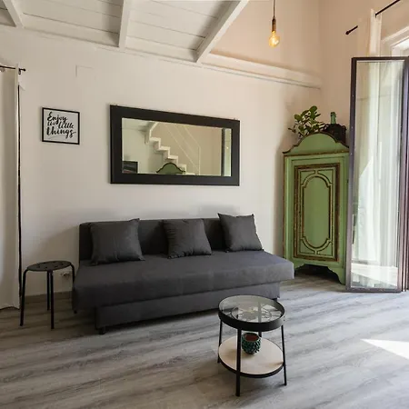 Elly House Hébergement de vacances